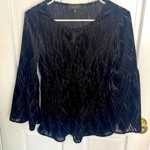 Investments Petites black top. Size PS.